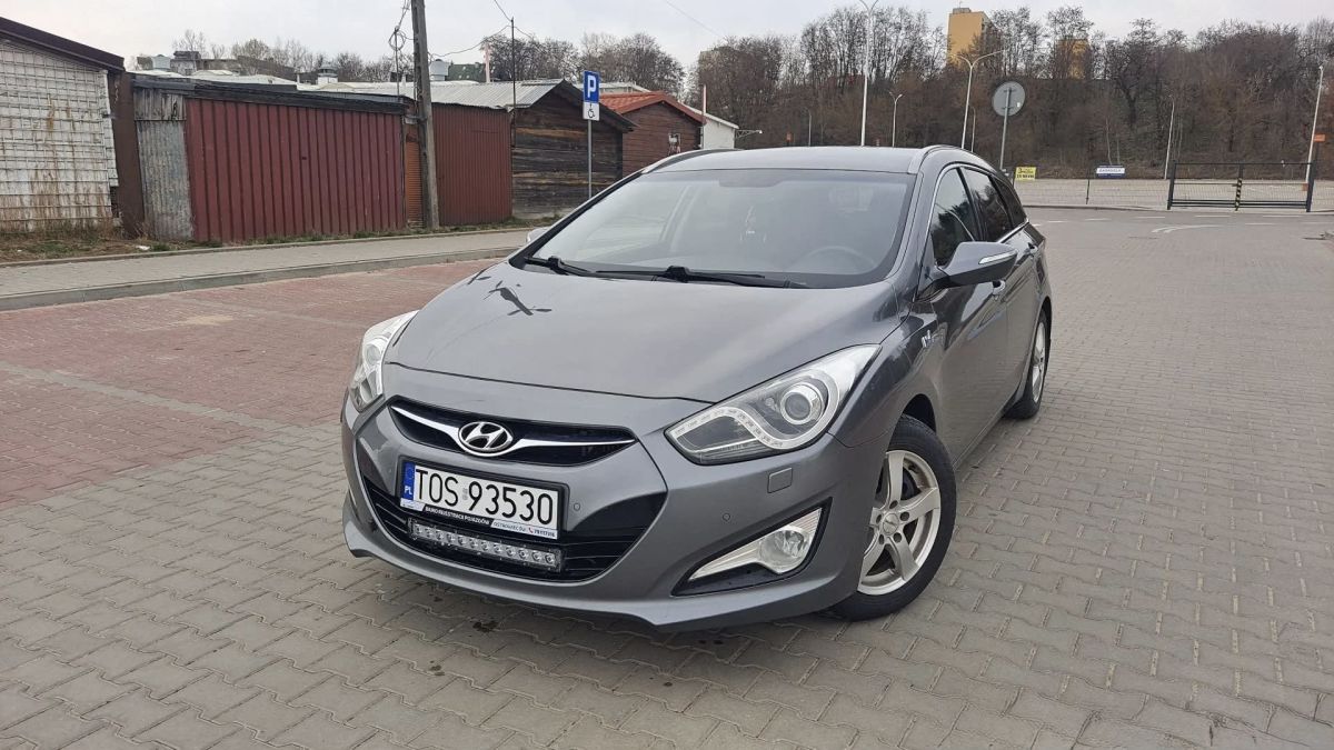 Hyundai i40 1.7 BOGATA WERSJA! XENON! DODATKOWY KOMPLET KÓŁ!