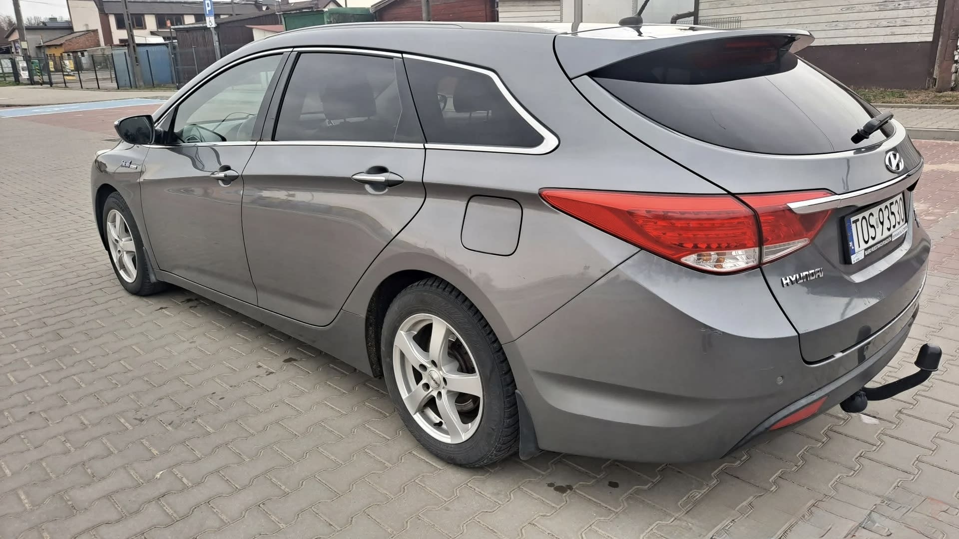 Zdjęcie 6 – Hyundai i40 1.7 BOGATA WERSJA! XENON! DODATKOWY KOMPLET KÓŁ!