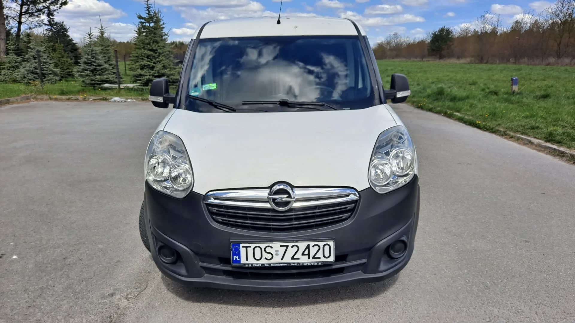 Zdjęcie 3 – Opel Combo D 1.6 KLIMATYZACJA, AUX , USB