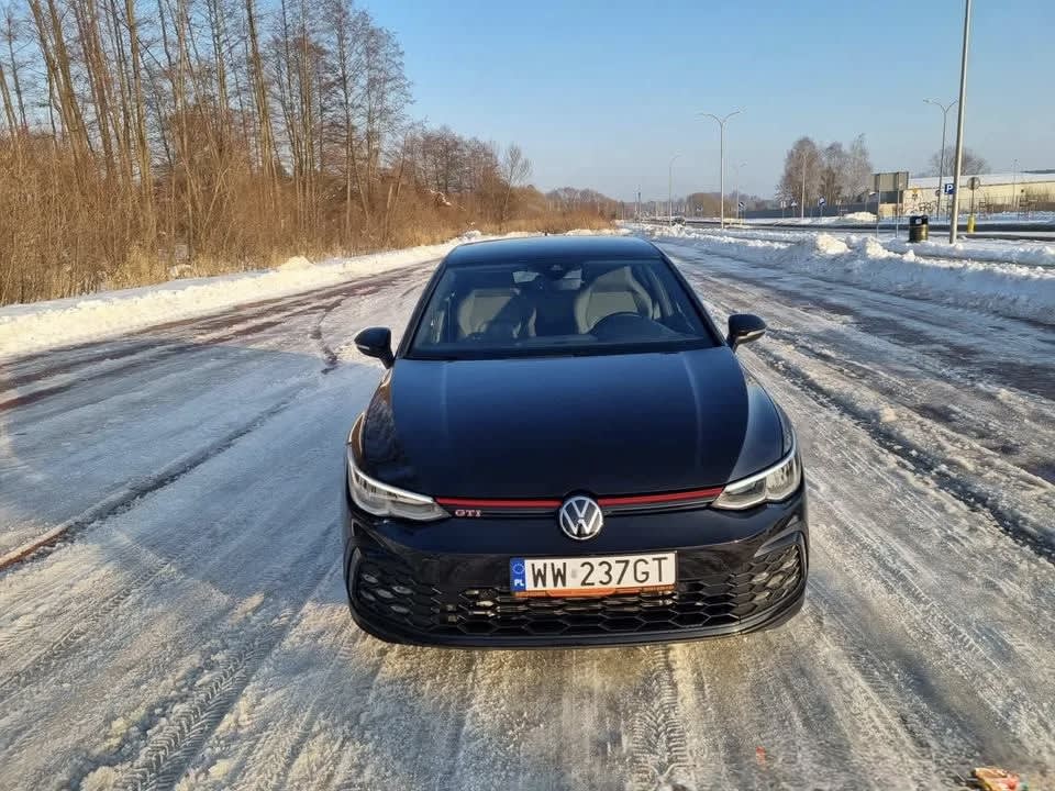 Zdjęcie 3 – Volkswagen Golf VIII 2.0 Piękny GTI. Manual, VAT 23% ,kamera itd.
