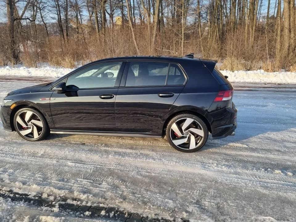 Zdjęcie 6 – Volkswagen Golf VIII 2.0 Piękny GTI. Manual, VAT 23% ,kamera itd.