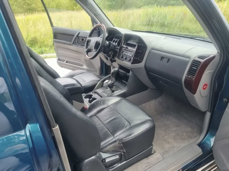 Zdjęcie 6 – Mitsubishi Pajero III 3.2 NOWY ZBIORNIK PALIWA I WLEW! NOWE KLOCKI I TARCZE! KLIMATYZACJA!