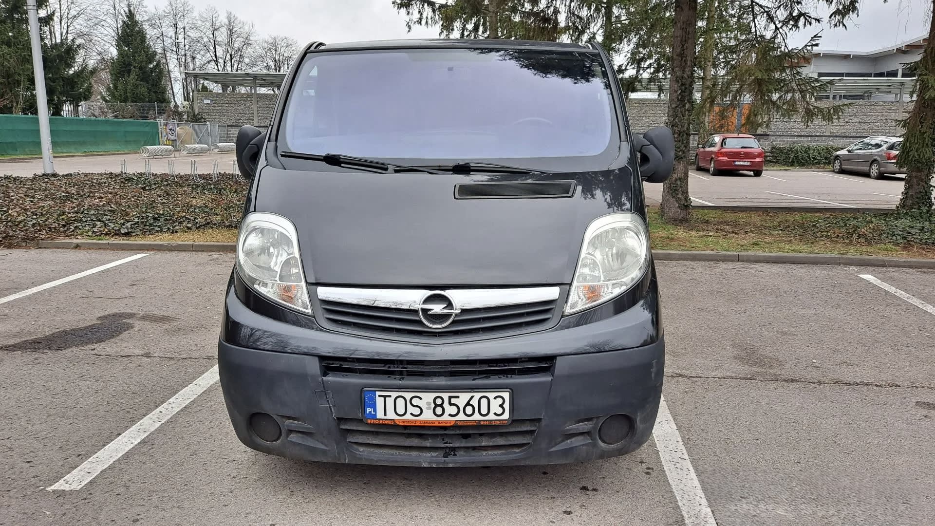 Zdjęcie 2 – Opel Vivaro I 2.0